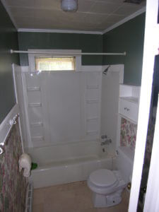 rent house appreciation - bathroom - before